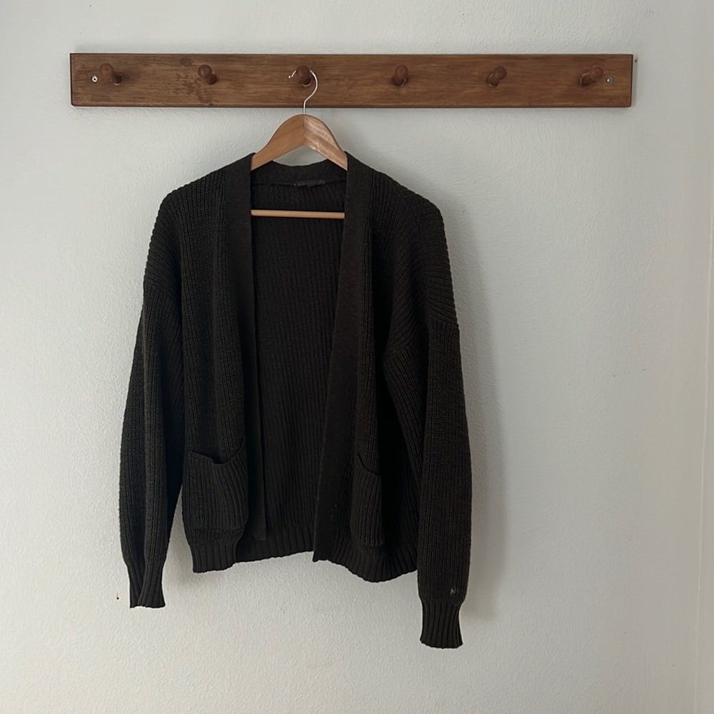 Cozy, cropped cotton cardigan